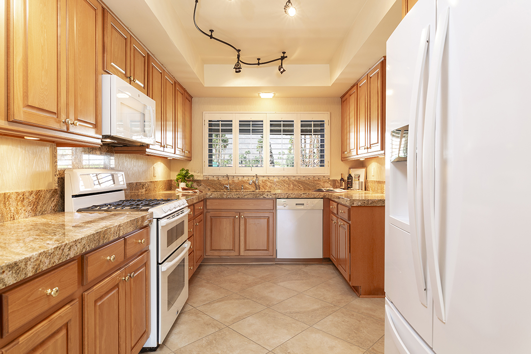 Design photo of 1332 S Beverly Drive in Palm Springs California
