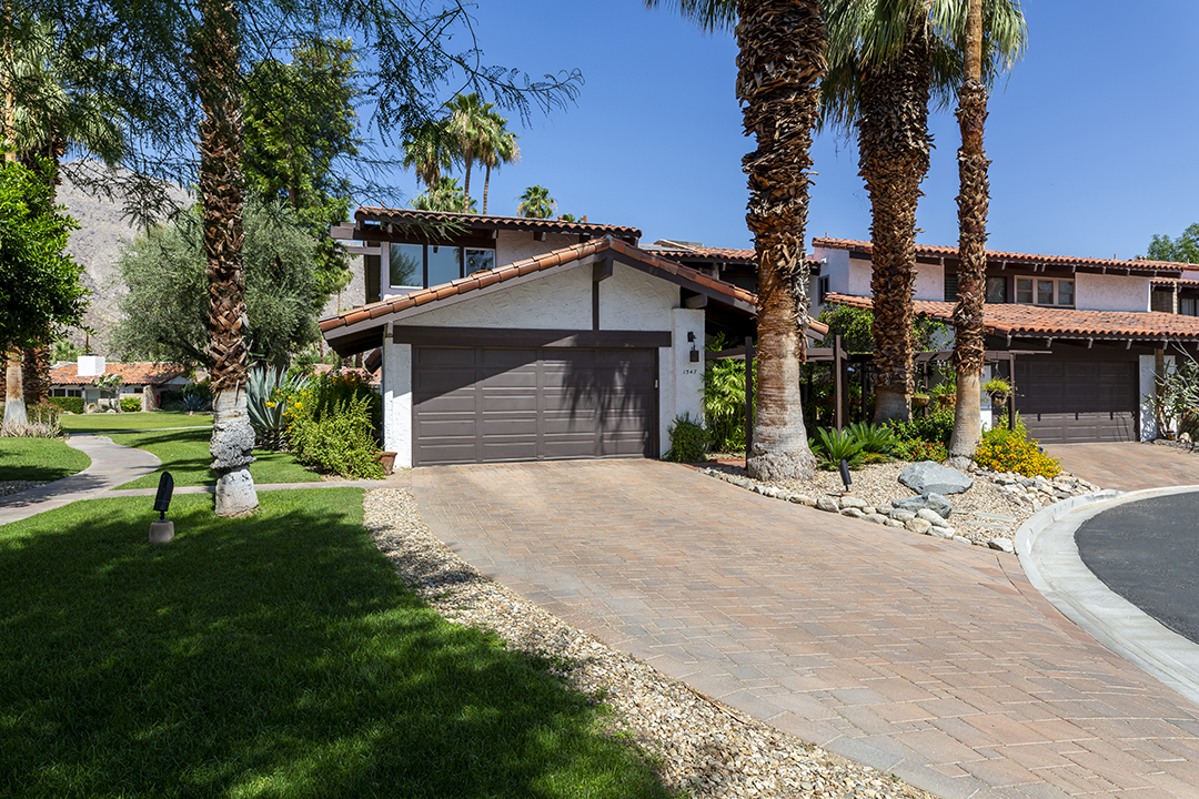 1347 Verano Road For Sale | Updated 3-BD, 3-BA architectural gem with amazing mountain views, three outdoor patios, and a great location in the heart of the Deepwell neighborhood in Palm Springs, CA. Link here to 3D matterport tour, tour video, floor plans, and photo gallery.